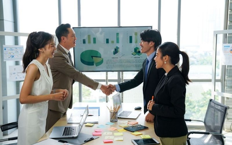 Lựa chọn đúng người đồng hành là chìa khóa để người tuổi Giáp Dần 1974 đón năm 2026 với nhiều thành công rực rỡ